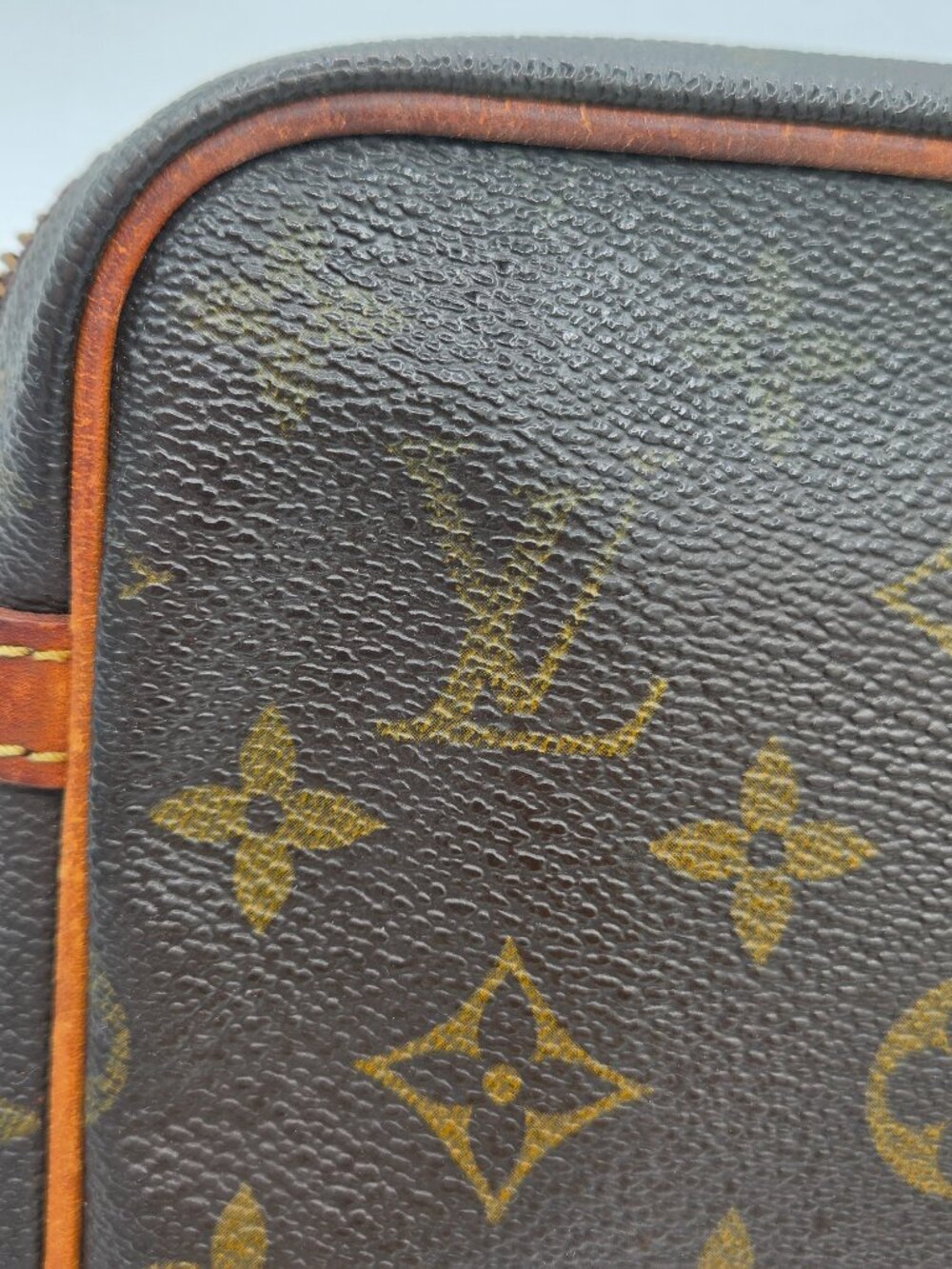 Louis Vuitton Monogram Trousse Toilette 23 Cosmetic Pouch | Vintage 1987 France - Picture 5 of 13